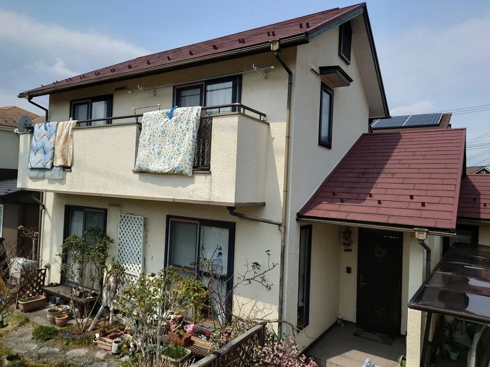 こちらのお客様は、塗装工事と一緒に工事させて頂きました。塗装施工前