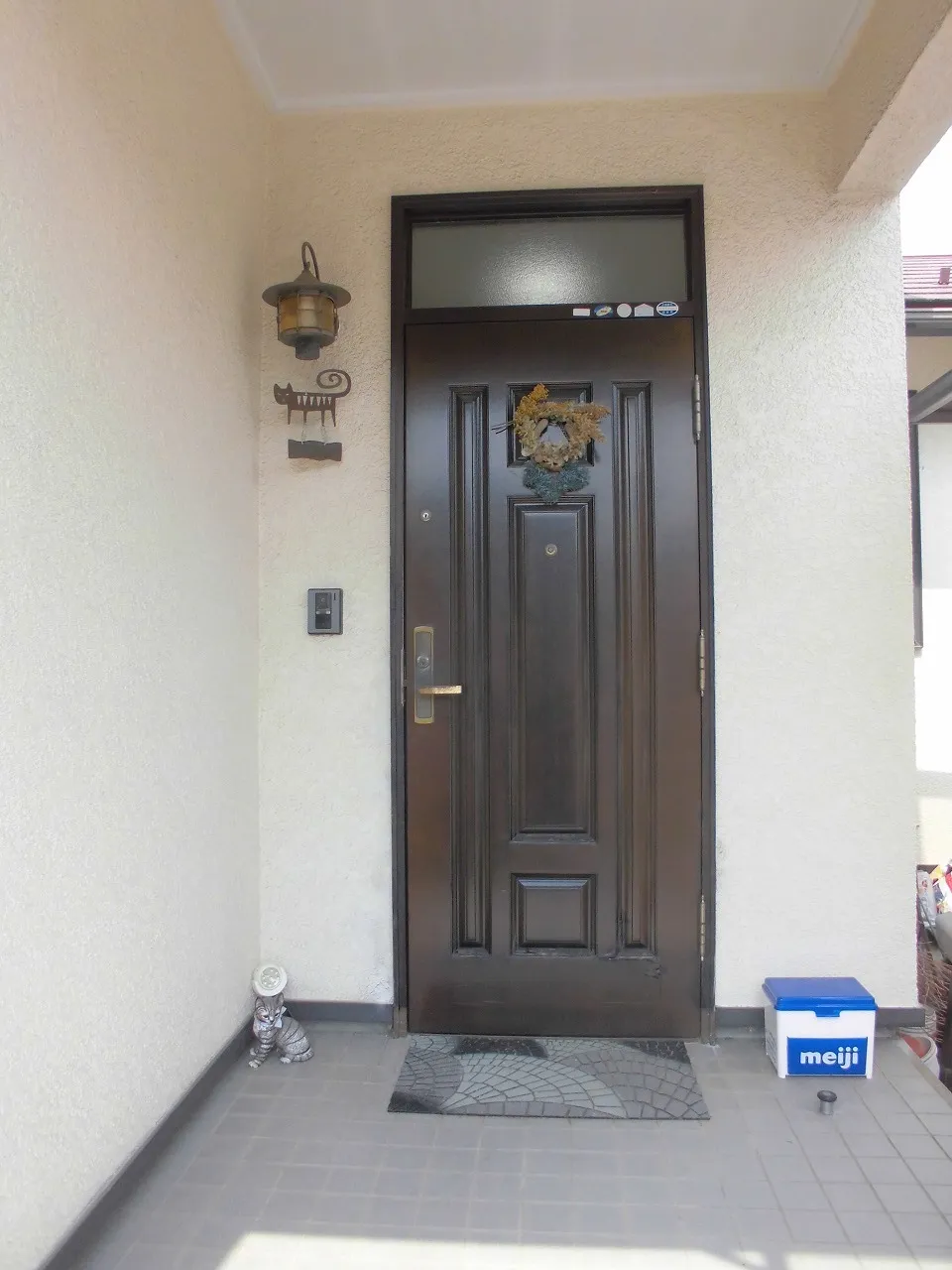 こちらのお客様は、サイディング工事と一緒に交換させて頂きました。施工前